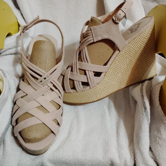 Heels,wedge heels etc. - Picture 2 of 16